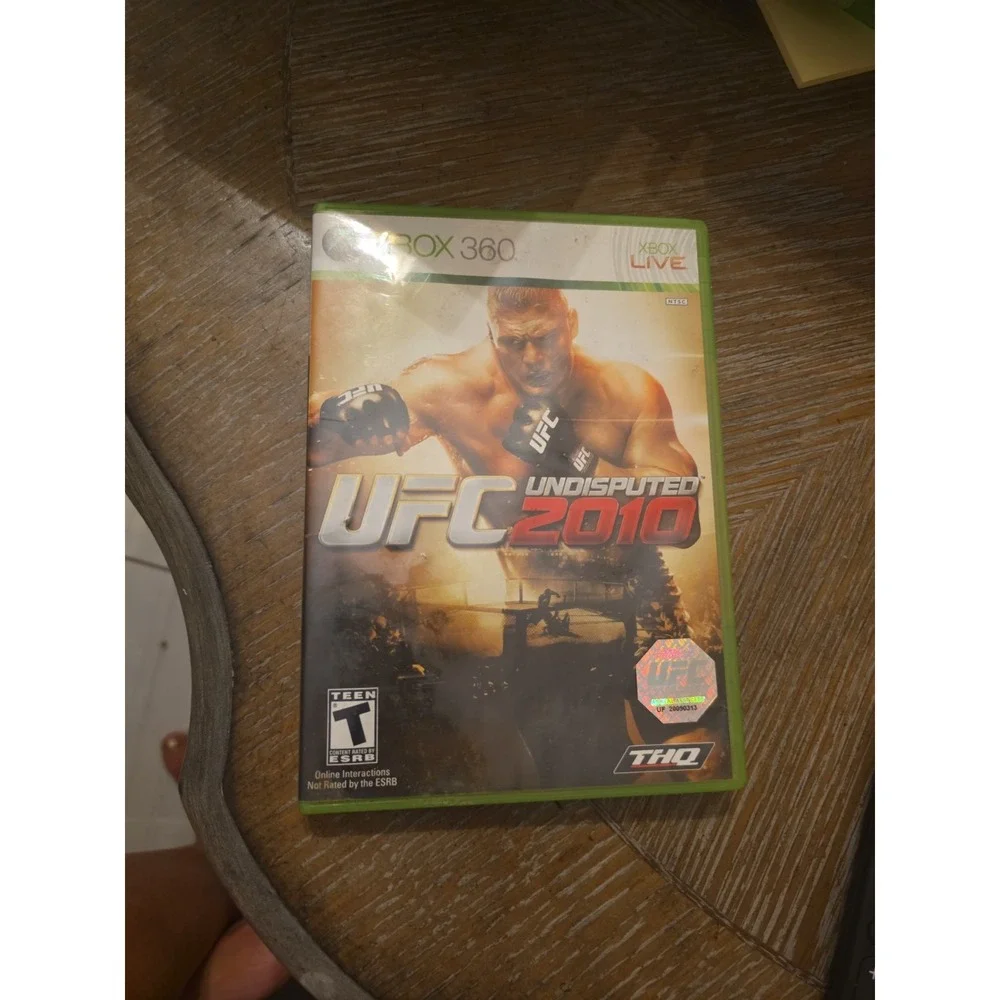 UFC Undisputed 2010 (Microsoft Xbox 360, 2010) Complete With Manual